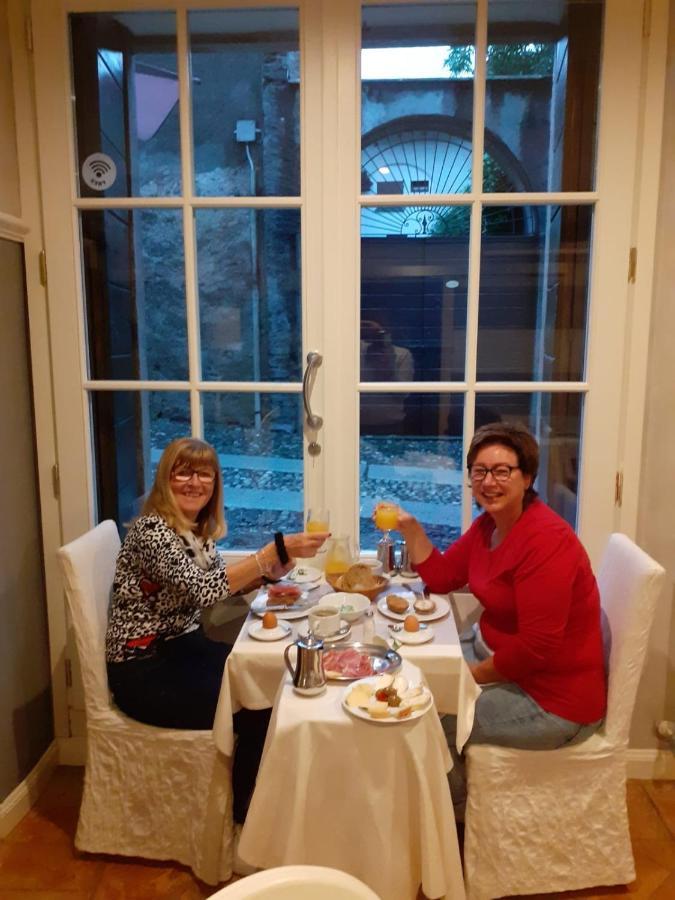 קנוביו Hotel Casa Arizzoli מראה חיצוני תמונה