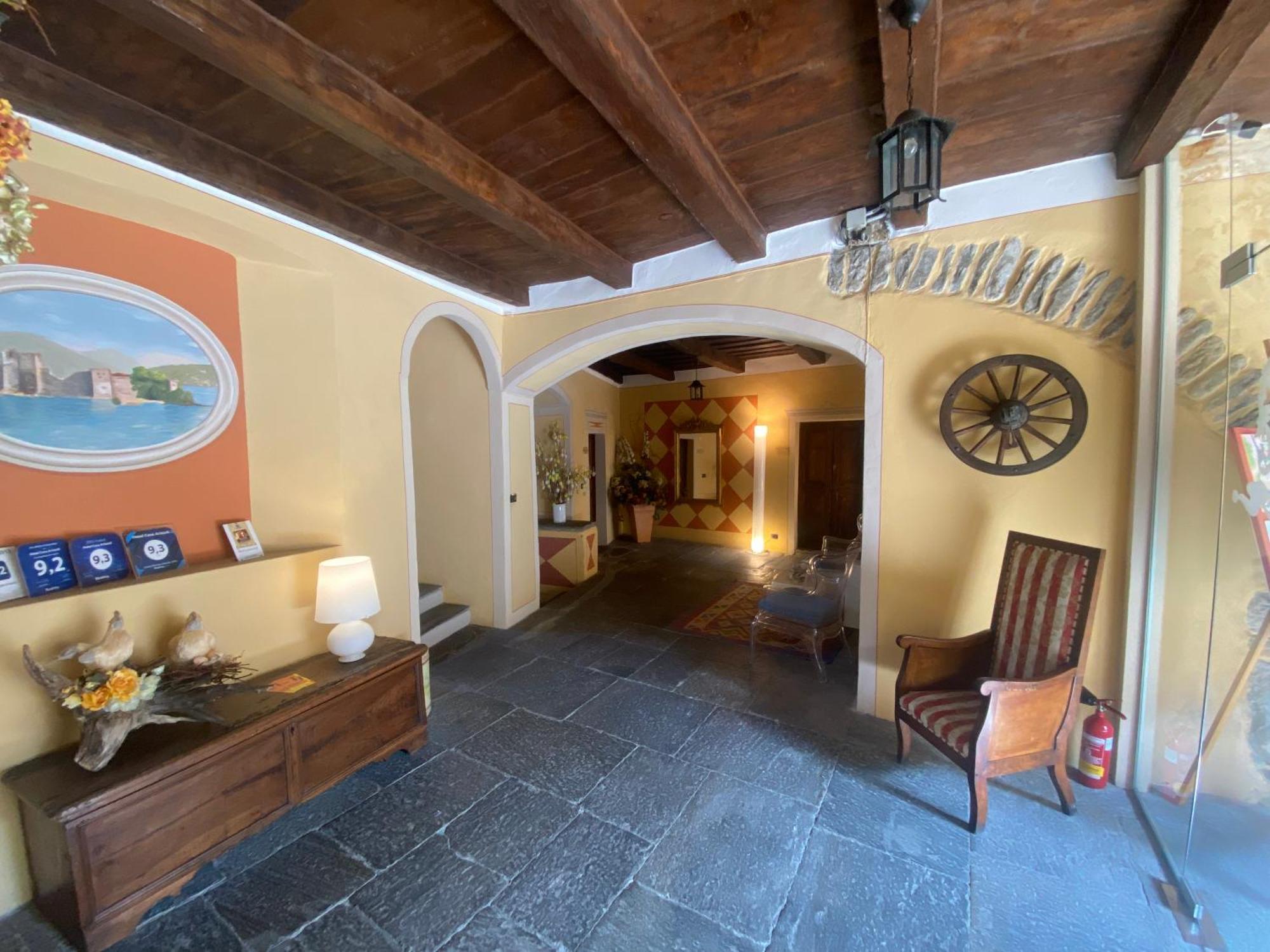 קנוביו Hotel Casa Arizzoli מראה חיצוני תמונה