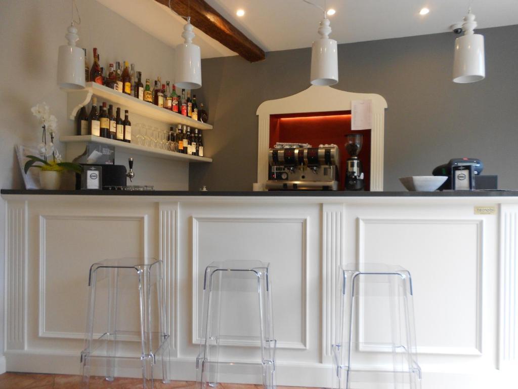 קנוביו Hotel Casa Arizzoli מראה חיצוני תמונה